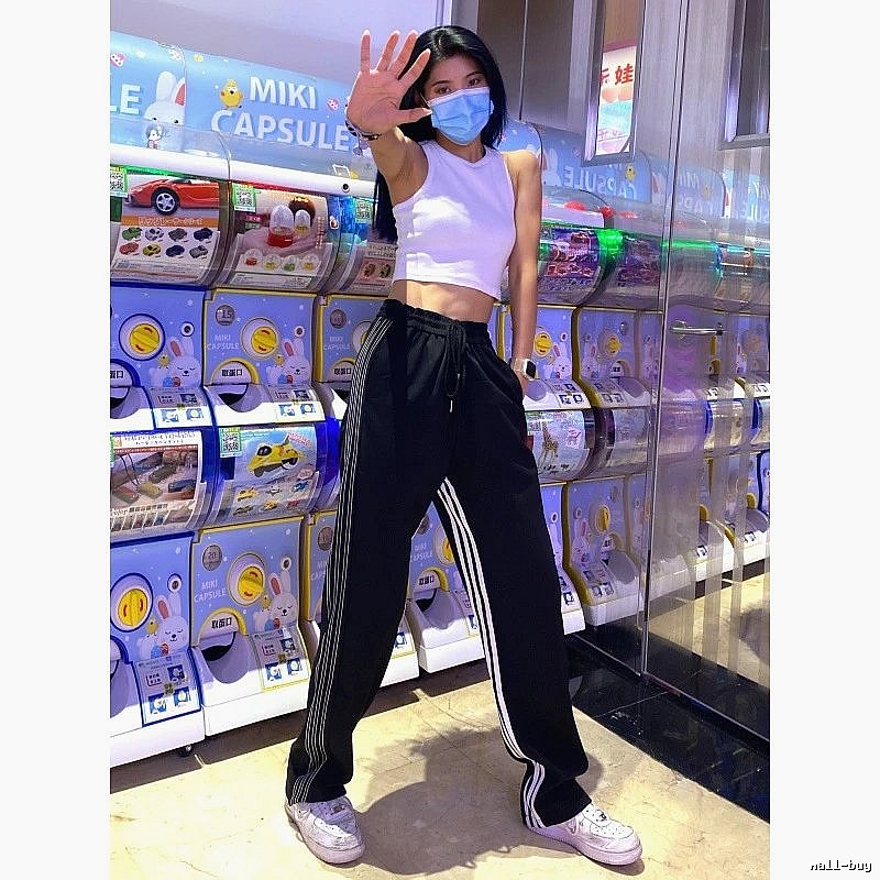 Adidas Daily Track pants Black Three Stripe for City Outfits