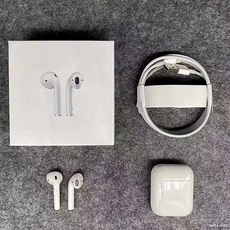 Apple AirPods Wireless Earbuds in White