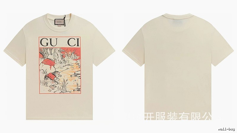 Gucci Vintage Style Illustration Print Off-white T-shirt
