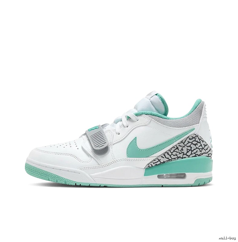 Jordan retro style white and green sports shoes