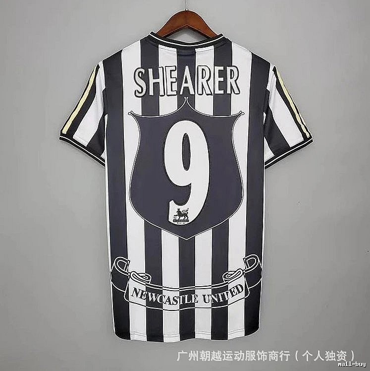 Manchester United Relaxed Beckham #7 soccer jersey White Black Retro with Versatile Design