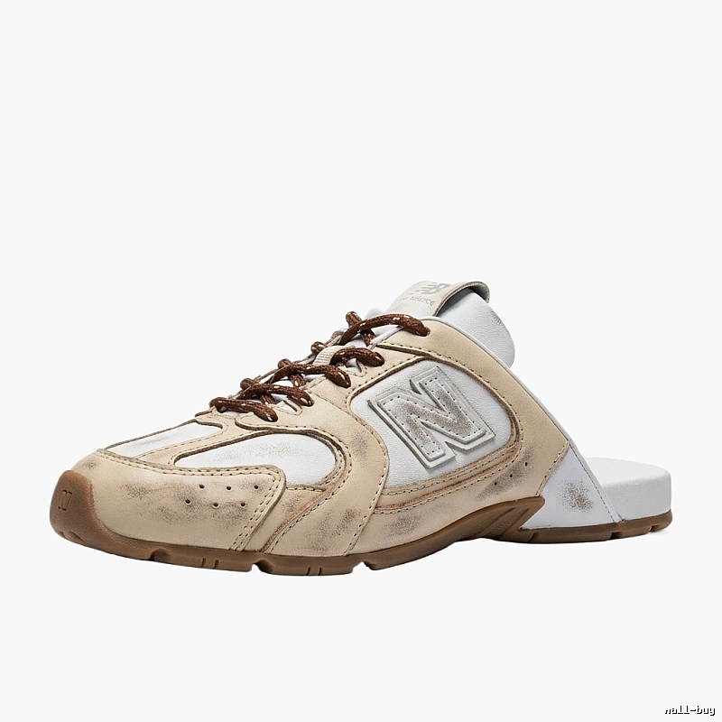Miu Miu retro-style off-white slippers