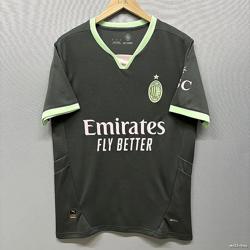 Real Madrid Gift Ready Home soccer jersey White Real Madrid with Standout Detail