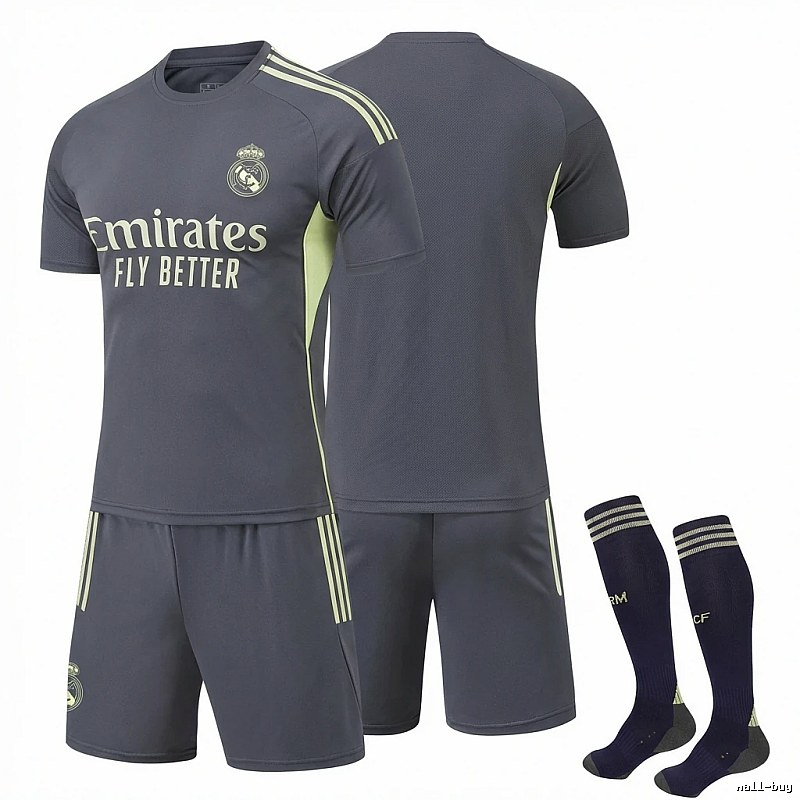 Real Madrid's away sporty gray suit.