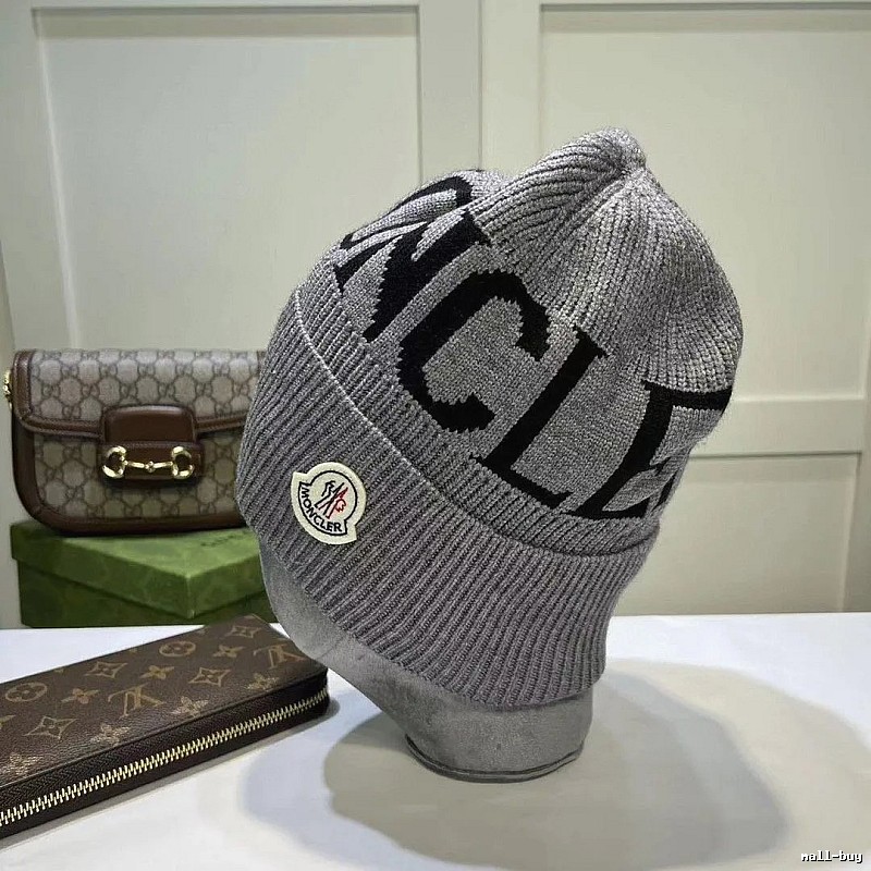 Ribbed Knit Beanie with Ribbed Patch Detail from Gucci