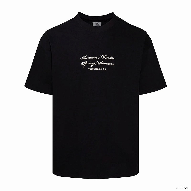 Summer Statement graphic T-shirt Black Colorful Lucky with Bold Graphic